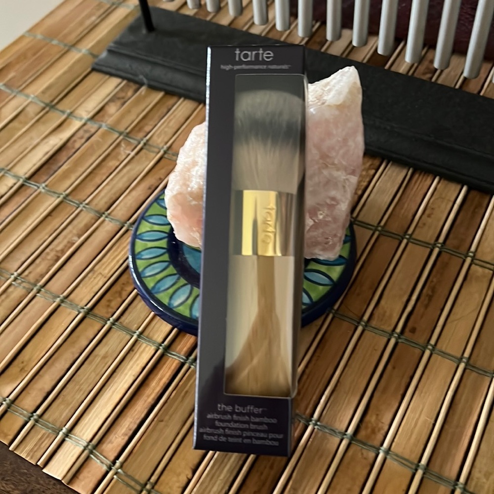 Tarte the buffer airbrush finish bamboo foundation brush